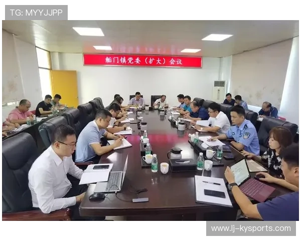 世界篮球联赛在推广中注重基层教练培训与设施建设推动可持续发展